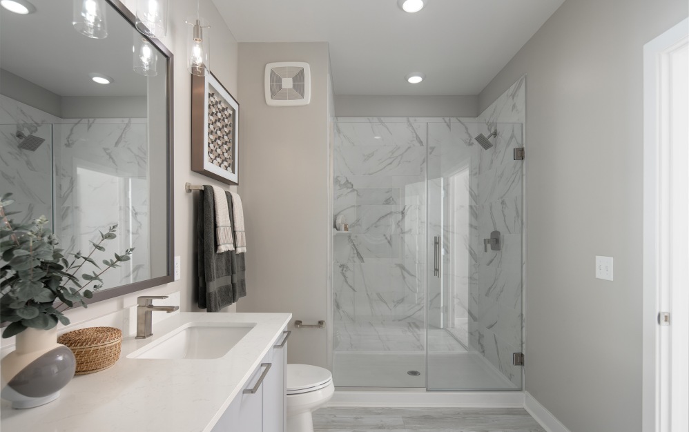 B6 - 2 bedroom floor plan layout with 2 bathrooms and 1167 square feet (Primary Bathroom, 3D)